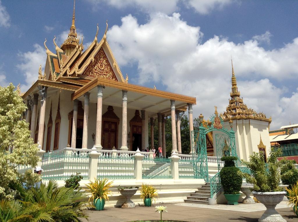 Golden Boat Guesthouse Phnom Penh Exterior foto