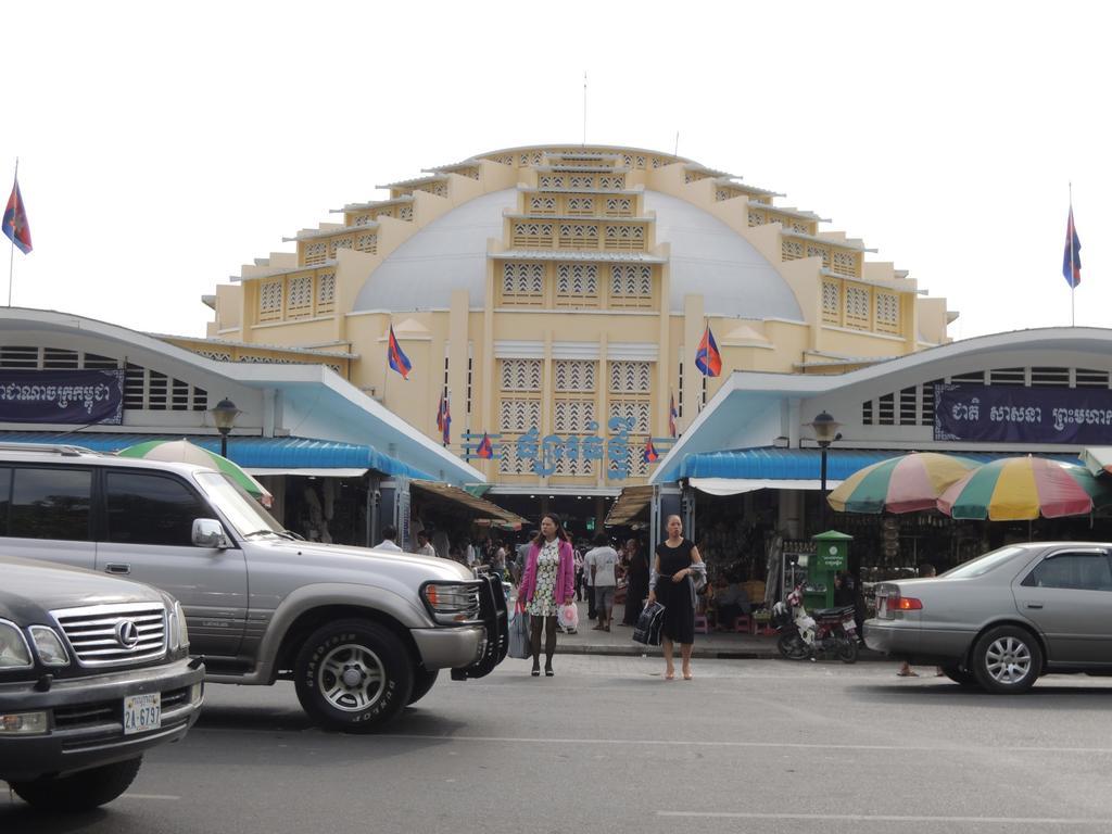 Golden Boat Guesthouse Phnom Penh Exterior foto